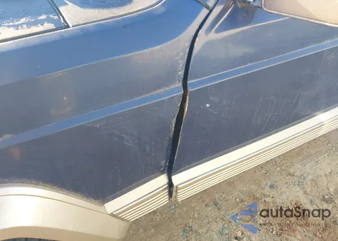 1993 Jeep Cherokee Country из США, поврежденный, VIN 1J4FJ78S0PL573859